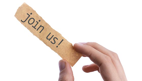 右手拿着 join us 标签图片素材(JPG)