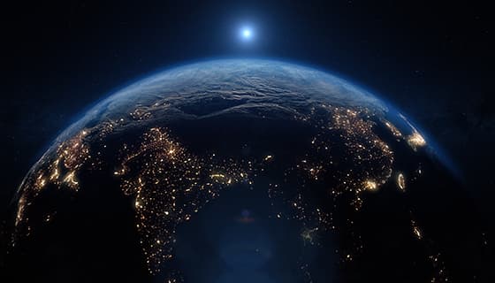 宇宙中看灯火通明的地球高清图片素材(JPG)