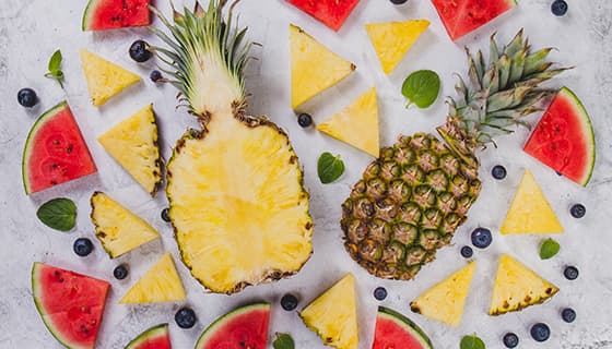 美味诱人的菠萝西瓜蓝莓图片素材(JPG)