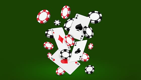 四张扑克A和筹码矢量素材(EPS)