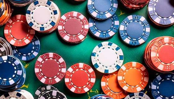 不同颜色的筹码图片素材(JPG)