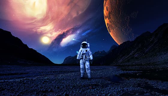 在外星球上的宇航员图片素材(JPG)