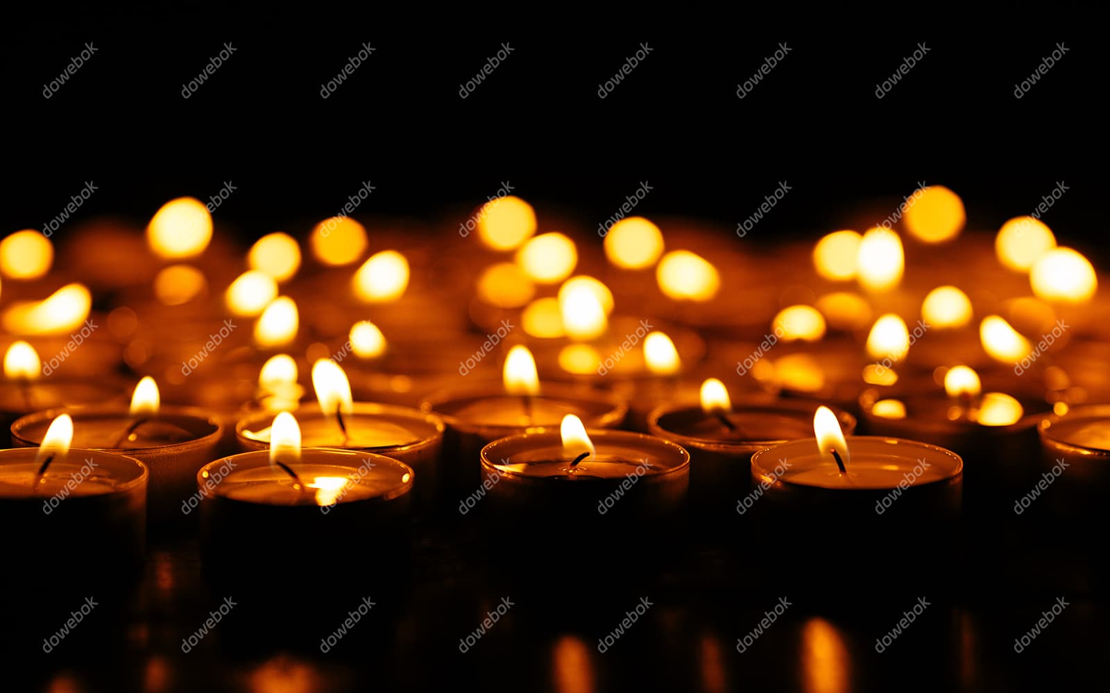 燃烧的蜡烛图片素材(JPG)