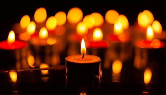 燃烧的蜡烛图片素材(JPG)