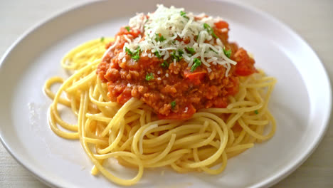 一盘美味的肉酱意大利面