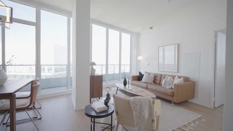 简约舒适现代的餐厅和客厅