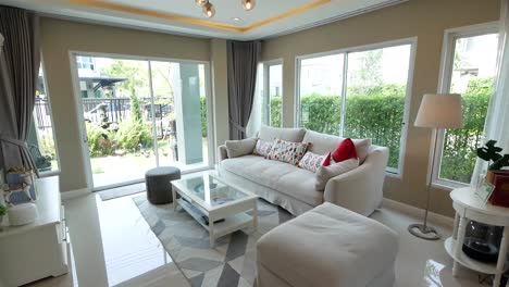 现代舒适明亮的客厅