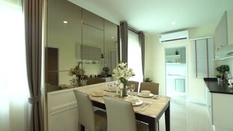 现代简约的家庭小型餐厅