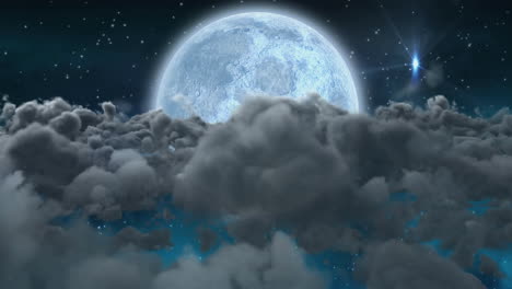 满月的夜空中不断涌动的云朵