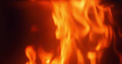 熊熊燃烧的火焰