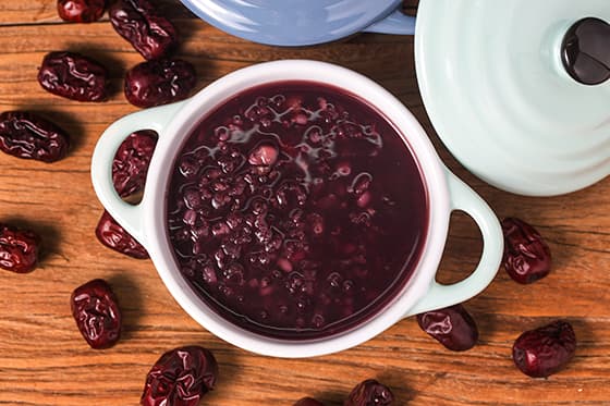 桌上一盅美味可口的八宝粥图片素材(JPG)